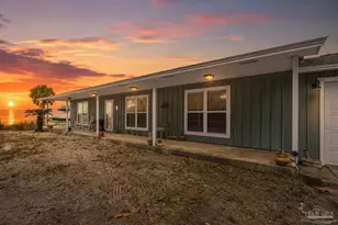 1817 Navarre Sound Cir, Navarre, FL 32566 - Photo 1