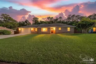 225 Bordeaux St, Pensacola, FL 32503 - Photo 1