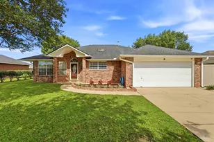 2129 Coral Creek Dr, Pensacola, FL 32506 - Photo 1