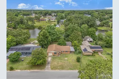6209 E Shore Dr, Pensacola, FL 32505 - Photo 1