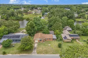 6209 E Shore Dr, Pensacola, FL 32505 - Photo 1