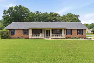 1305 Calcutta Dr, Gulf Breeze, FL 32563 - Photo 1