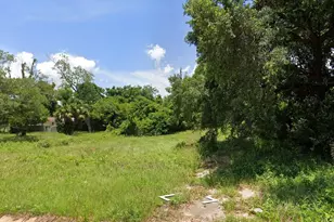 24 W Bobe St, Pensacola, FL 32501 - Photo 1