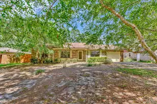 1324 Bayshore Terrace, Gulf Breeze, FL 32563 - Photo 1