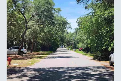 1236 Lamb Dr, Gulf Breeze, FL 32563 - Photo 1