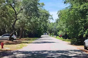 1236 Lamb Dr, Gulf Breeze, FL 32563 - Photo 1
