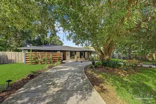 302 Bear Dr, Gulf Breeze, FL 32561 - Photo 1