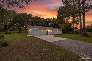 7265 Lockhart St, Pensacola, FL 32526 - Photo 1
