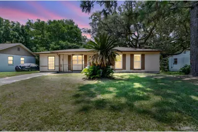 905 Lagoon Dr, Pensacola, FL 32505 - Photo 1