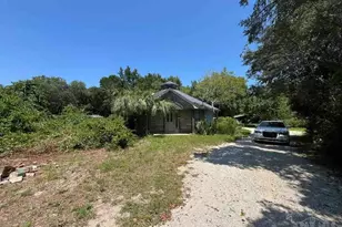 1622 Bal Alex Ave, Gulf Breeze, FL 32563 - Photo 1