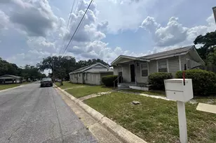 1600 W Gregory St, Pensacola, FL 32502 - Photo 1