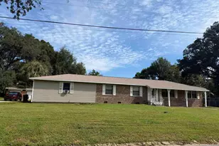 5764 Pecan St, Milton, FL 32570 - Photo 1
