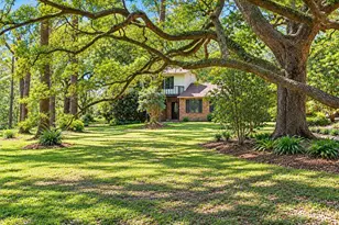 2625 Wilde Lake Blvd, Pensacola, FL 32526 - Photo 1