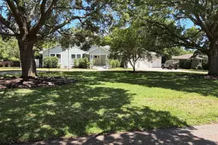 69 Star Lake Dr, Pensacola, FL 32507 - Photo 1