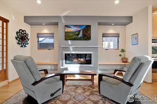425 Wood St - Photo 13