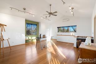 425 Wood St - Photo 17