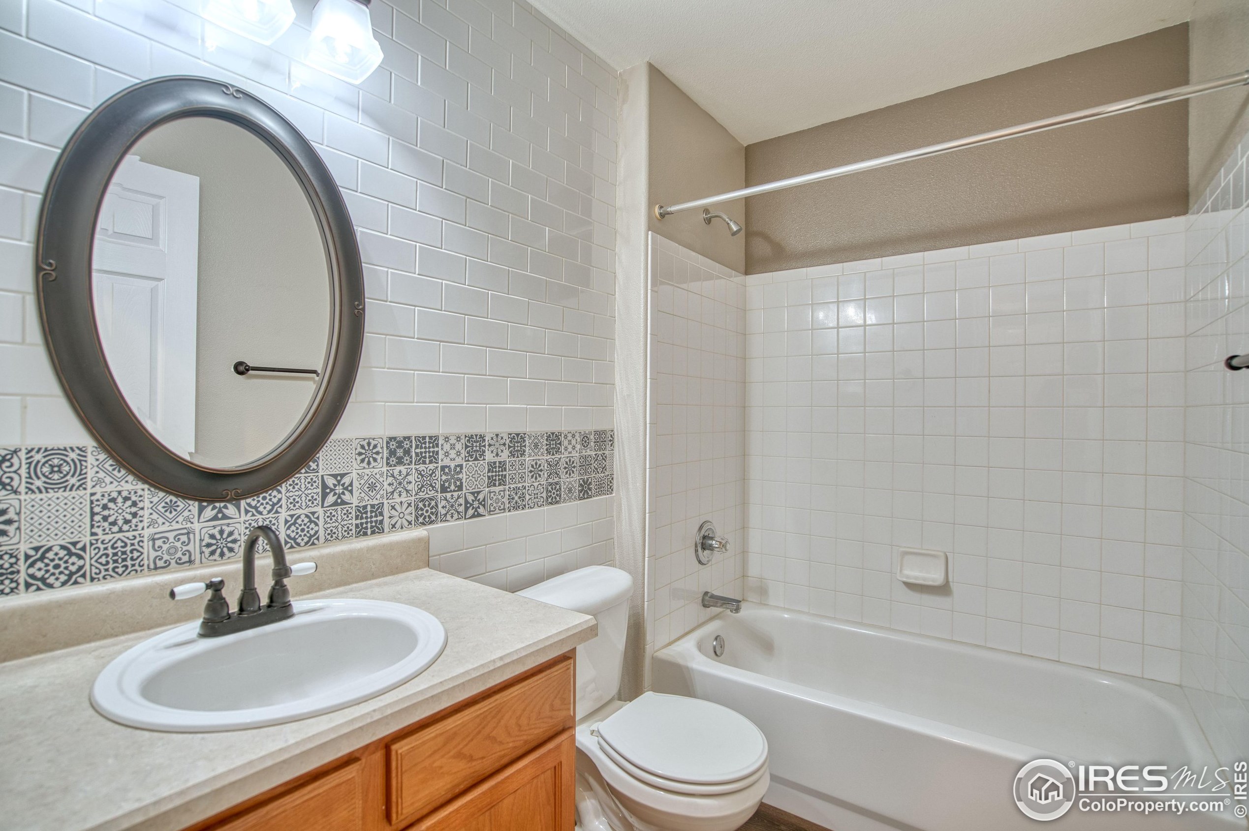 1213 Button Rock Dr, Longmont CO 80504-2258 exterior