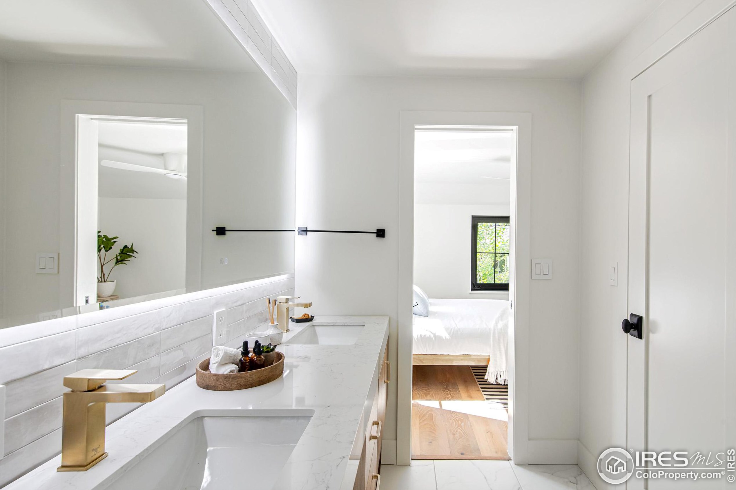 290 Mohawk Dr, Boulder CO  80303-3650 exterior