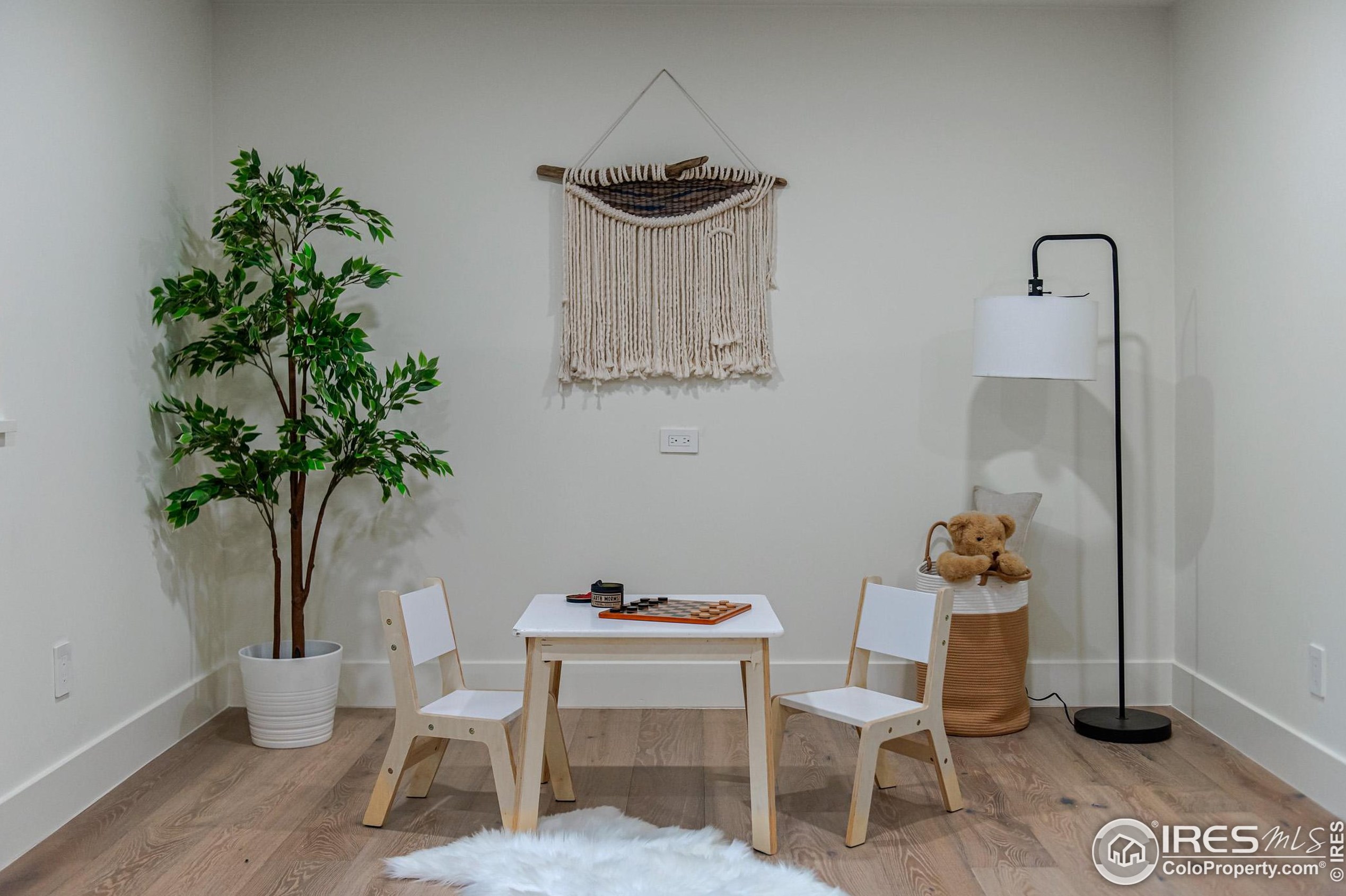 290 Mohawk Dr, Boulder CO  80303-3650 exterior