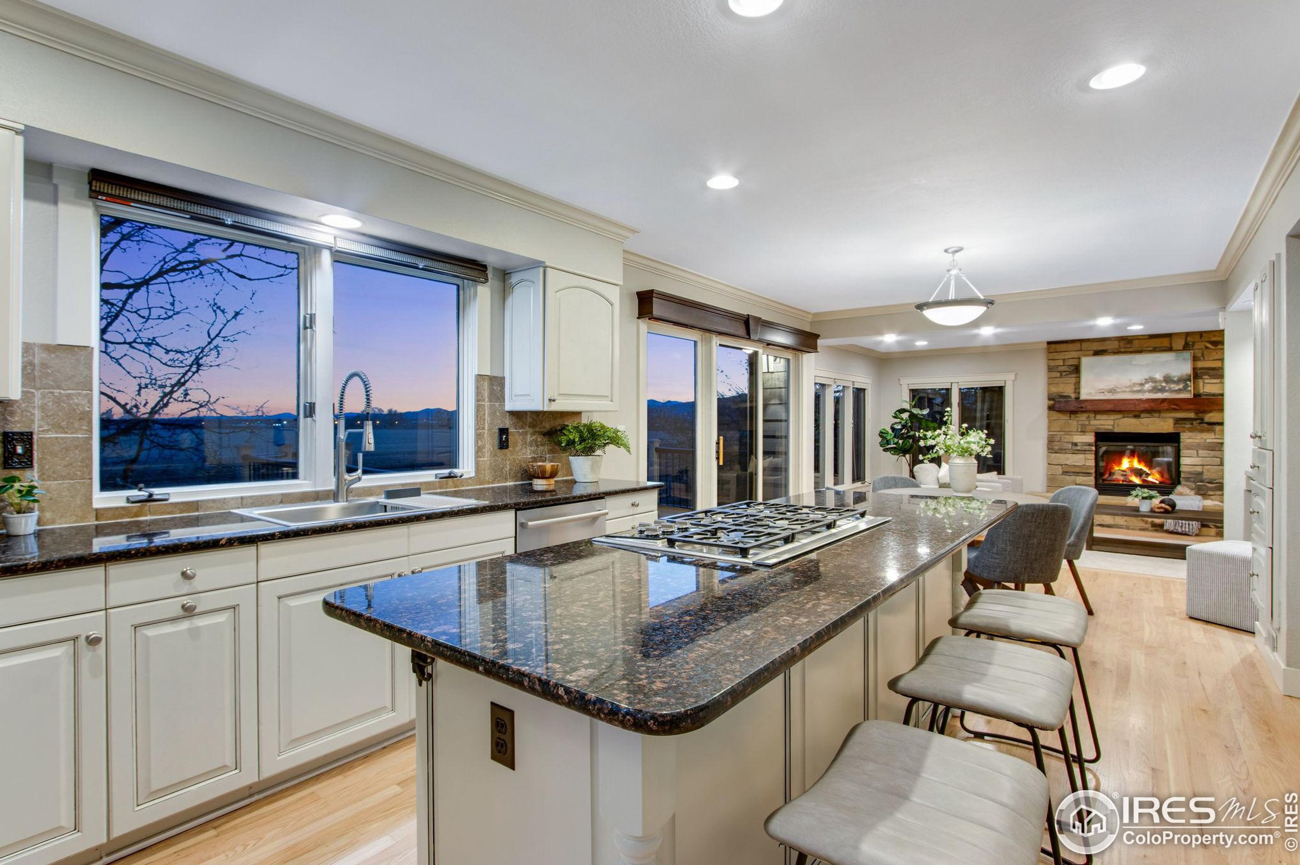 1717 Lindenwood Dr, Fort Collins CO  80524-2280 exterior