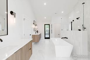 503 Hawthorn Ave - Photo 19