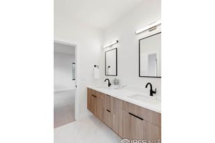 503 Hawthorn Ave - Photo 21