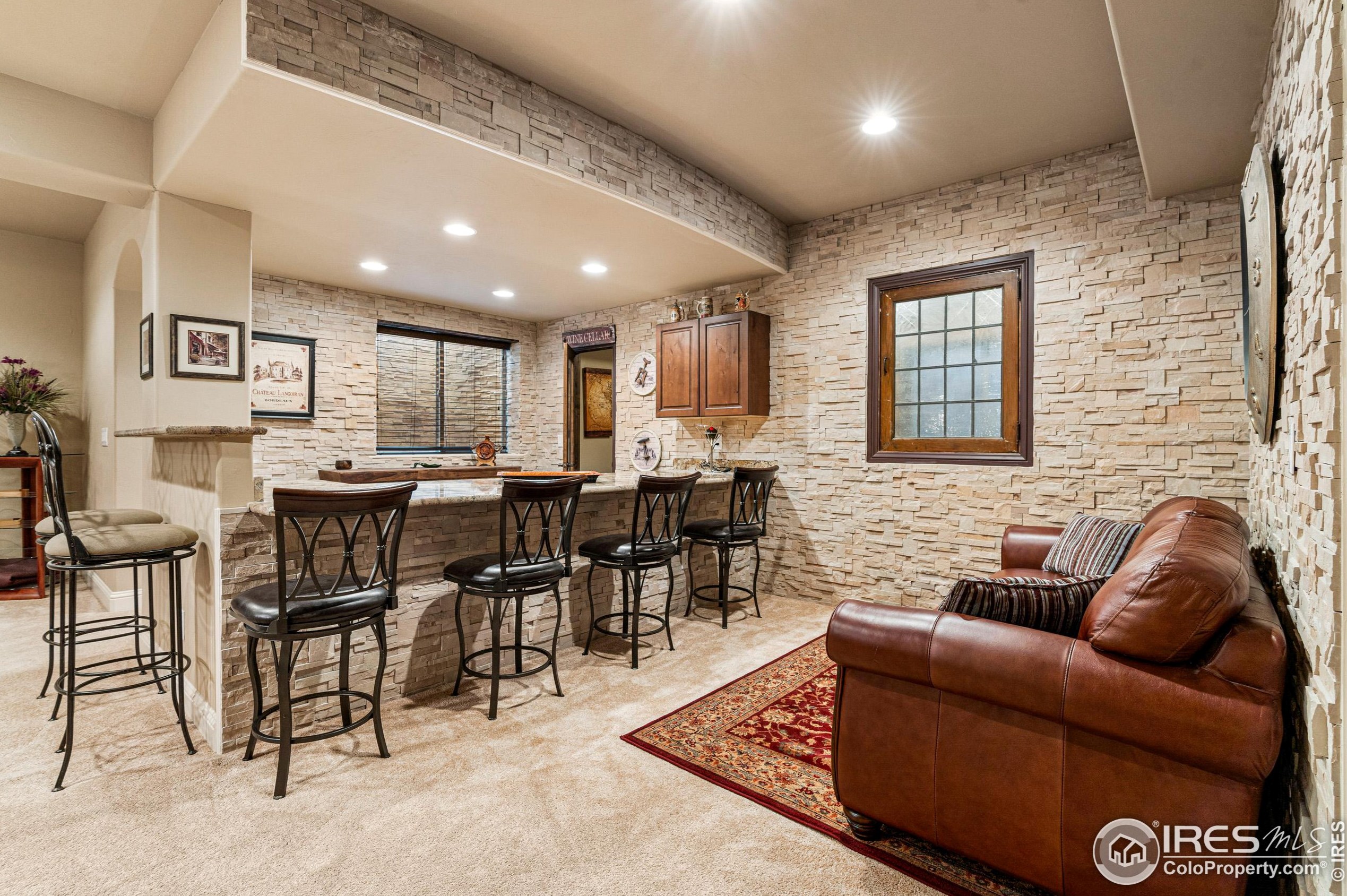 5025 Knobcone Dr, Castle Rock CO 80108-7803 exterior