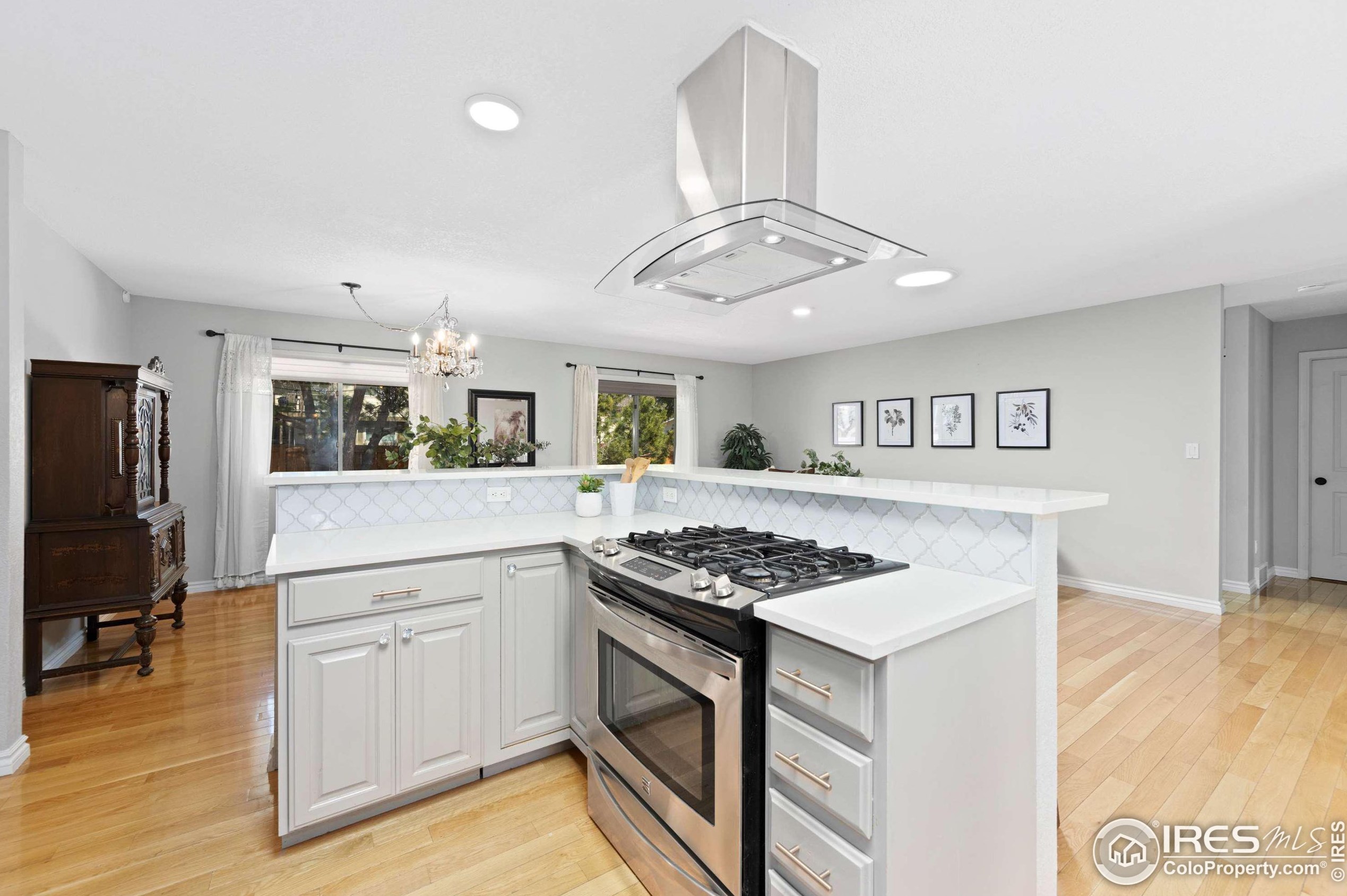 1712 Lakeshore Dr, Fort Collins CO  80525-2422 exterior