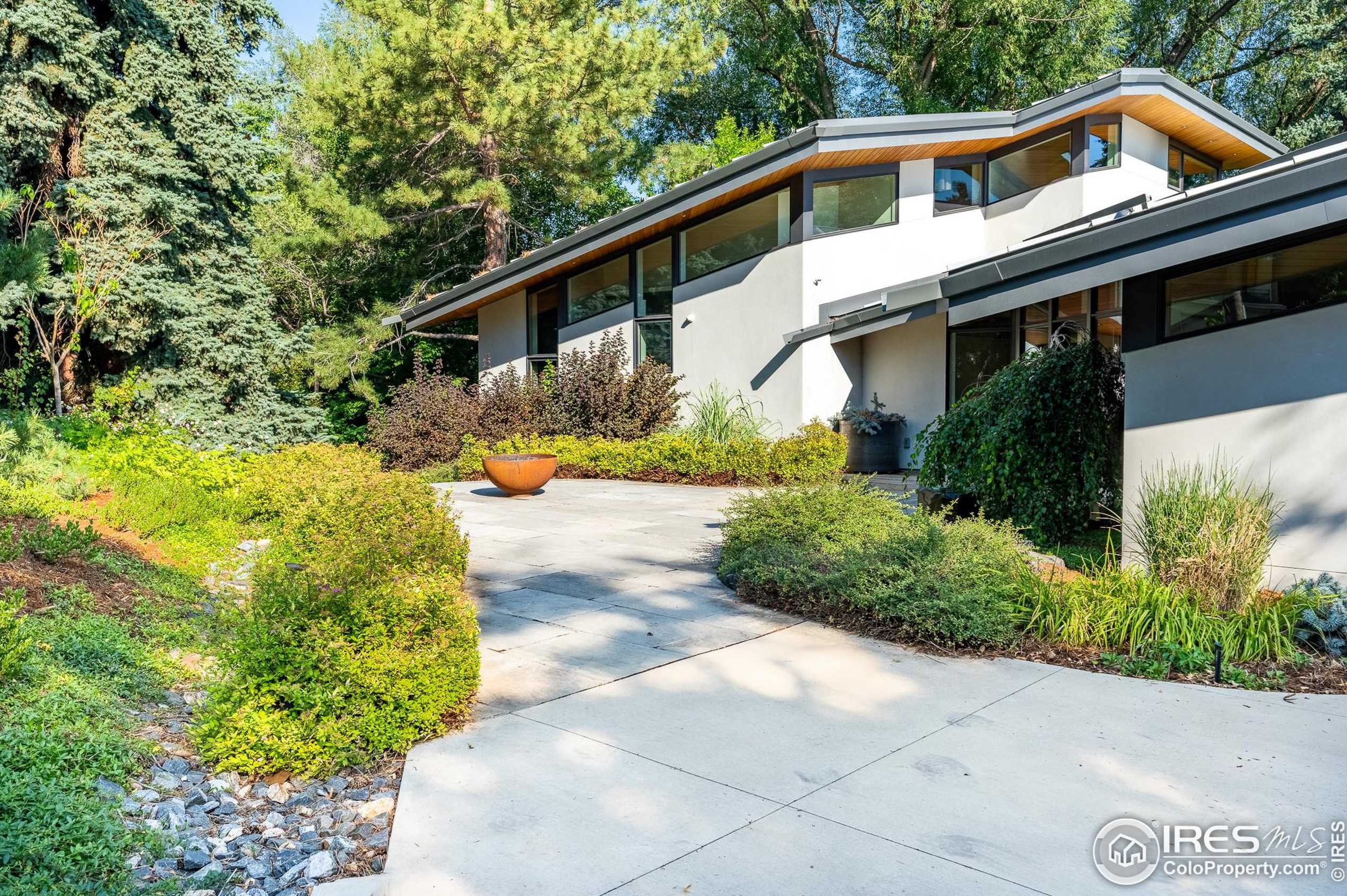 633 College Ave, Boulder CO  80302-7135 exterior