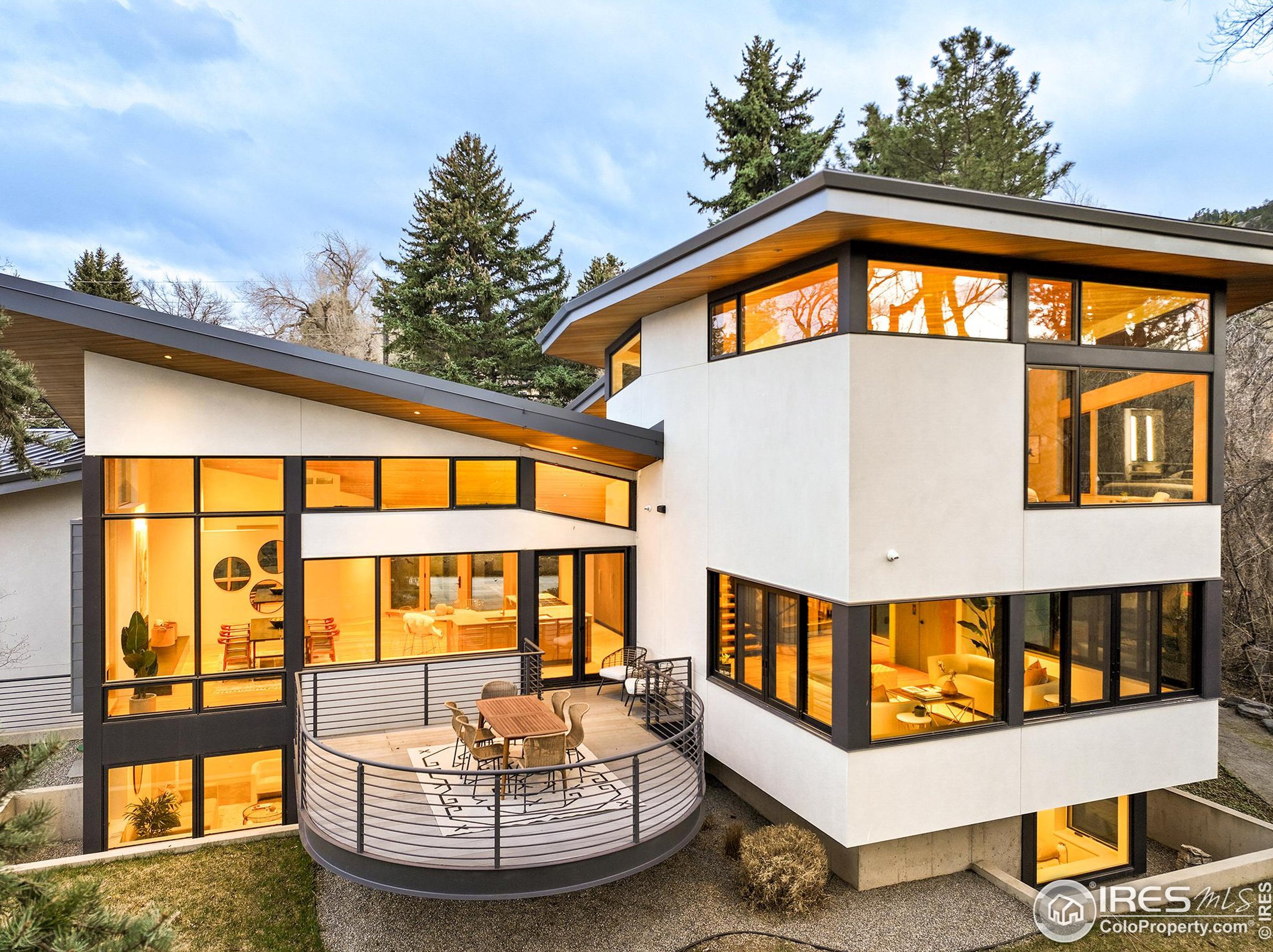 633 College Ave, Boulder CO  80302-7135 exterior
