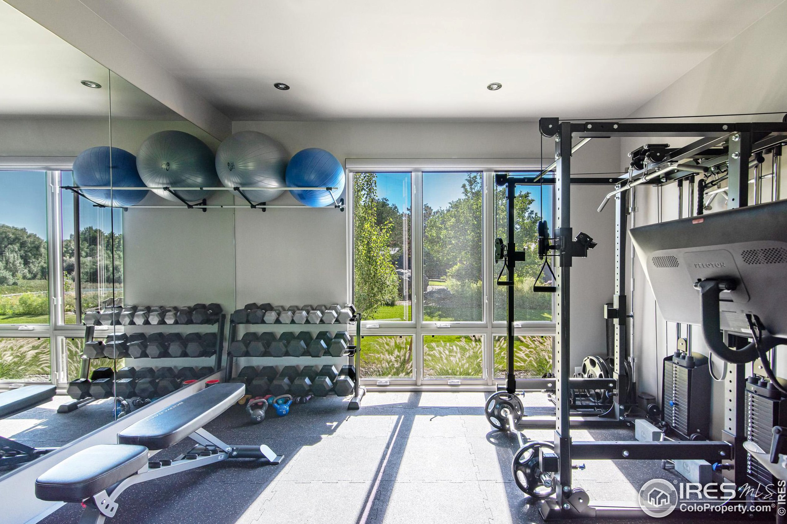 8802 Lakeside Ct, Boulder CO 80301-5107 exterior