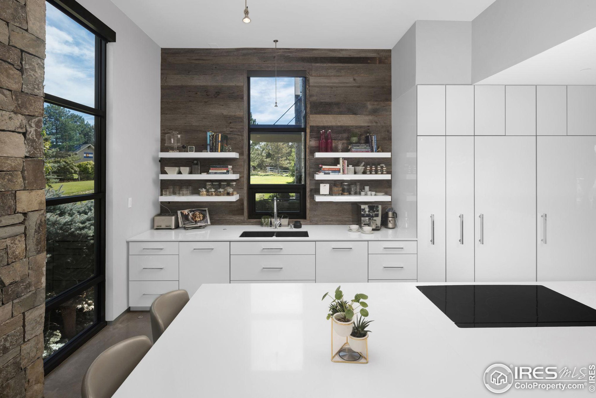 8802 Lakeside Ct, Boulder CO 80301-5107 exterior