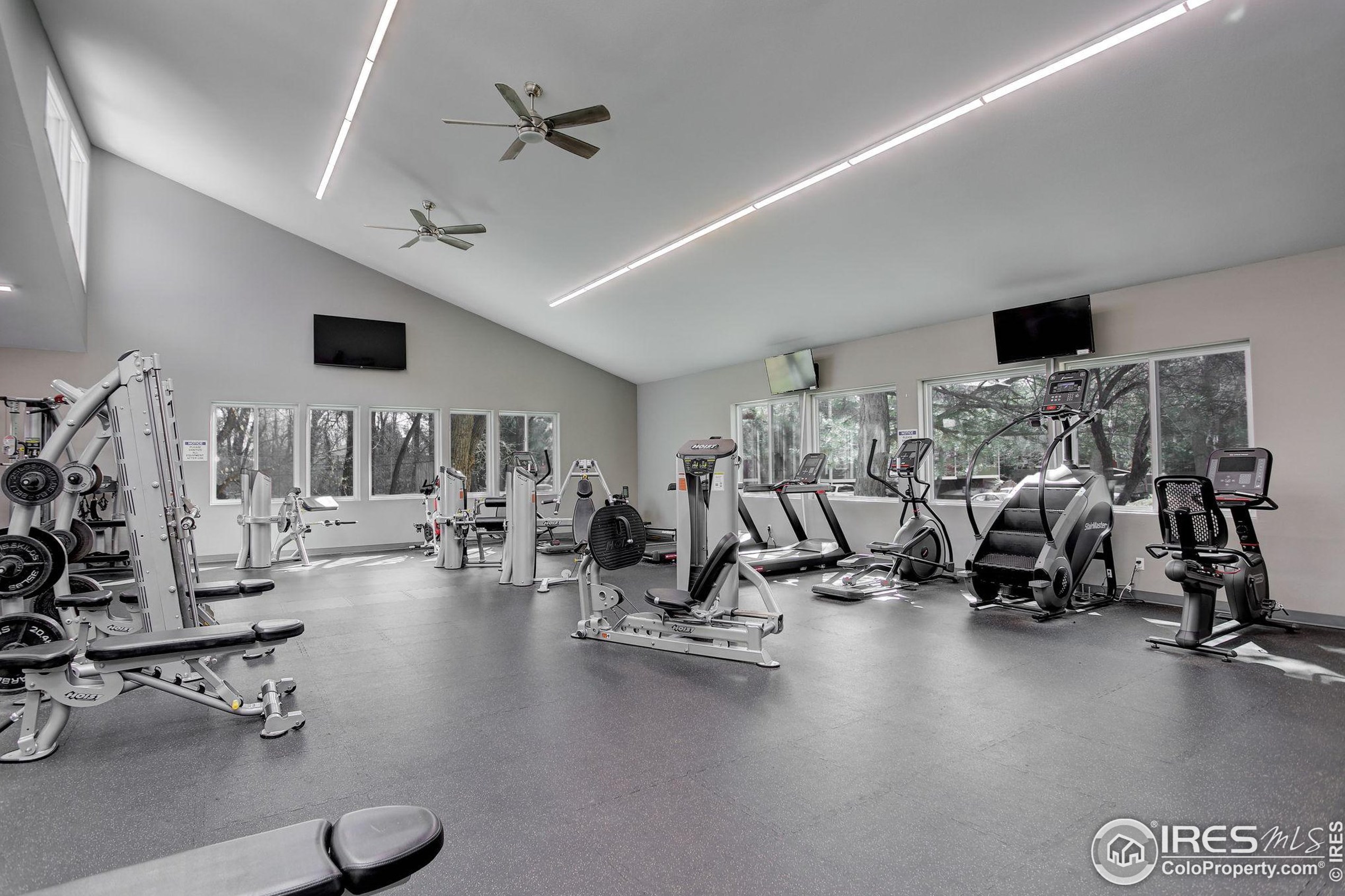 2962 Shadow Creek Dr, Boulder CO  80303-1744 exterior