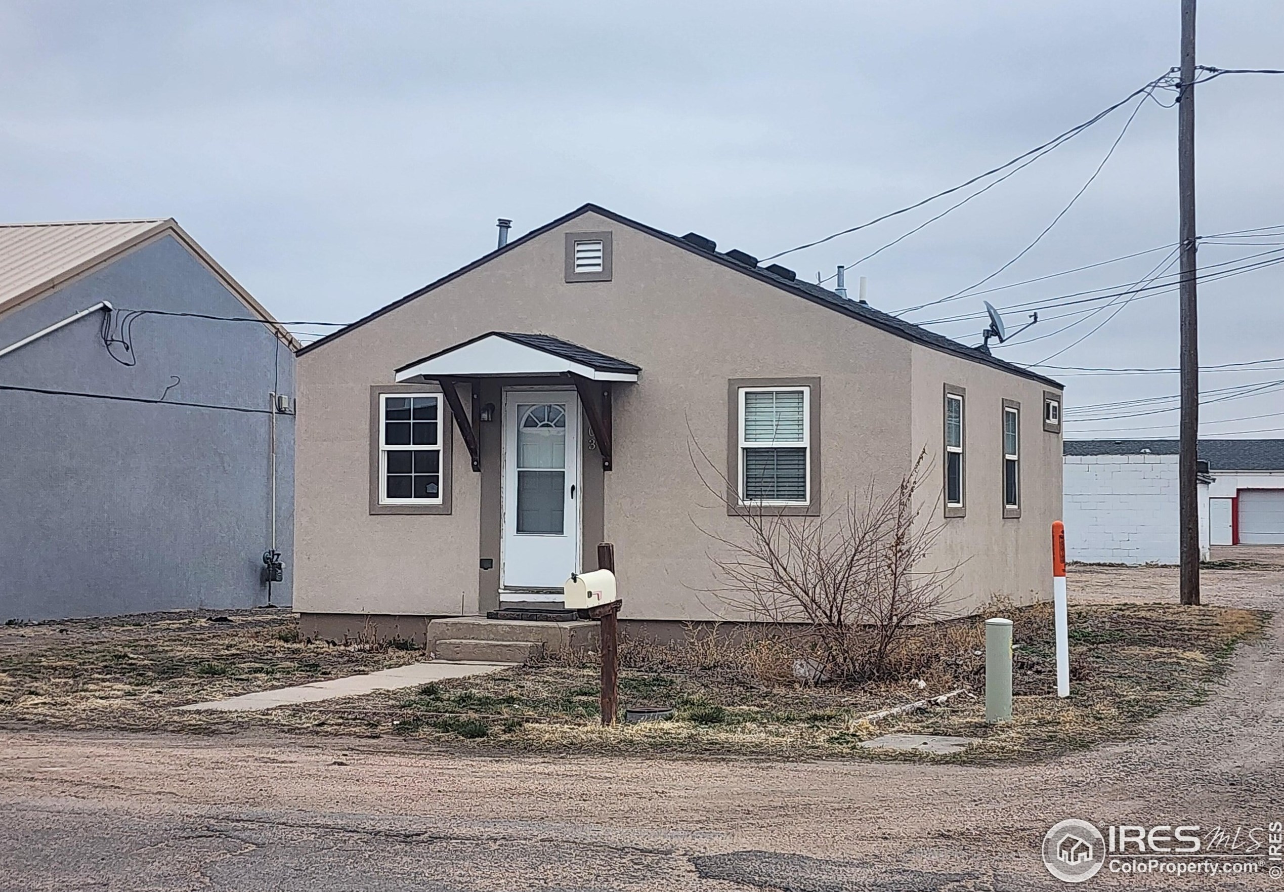 103 8 Ave, Sterling CO 80751-2917 exterior