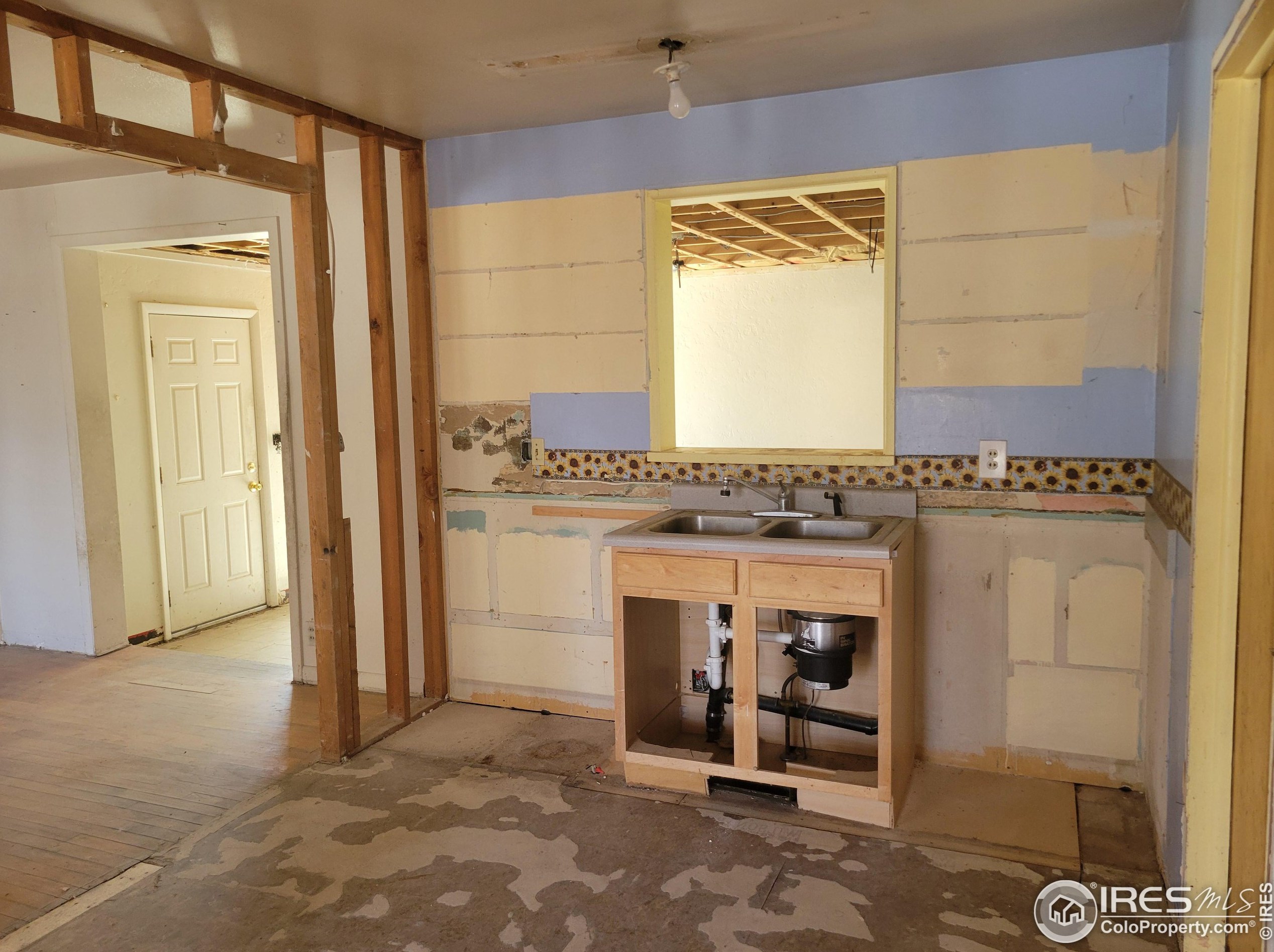 1033 Glenmoor Dr, Fort Collins CO  80521-4333 exterior