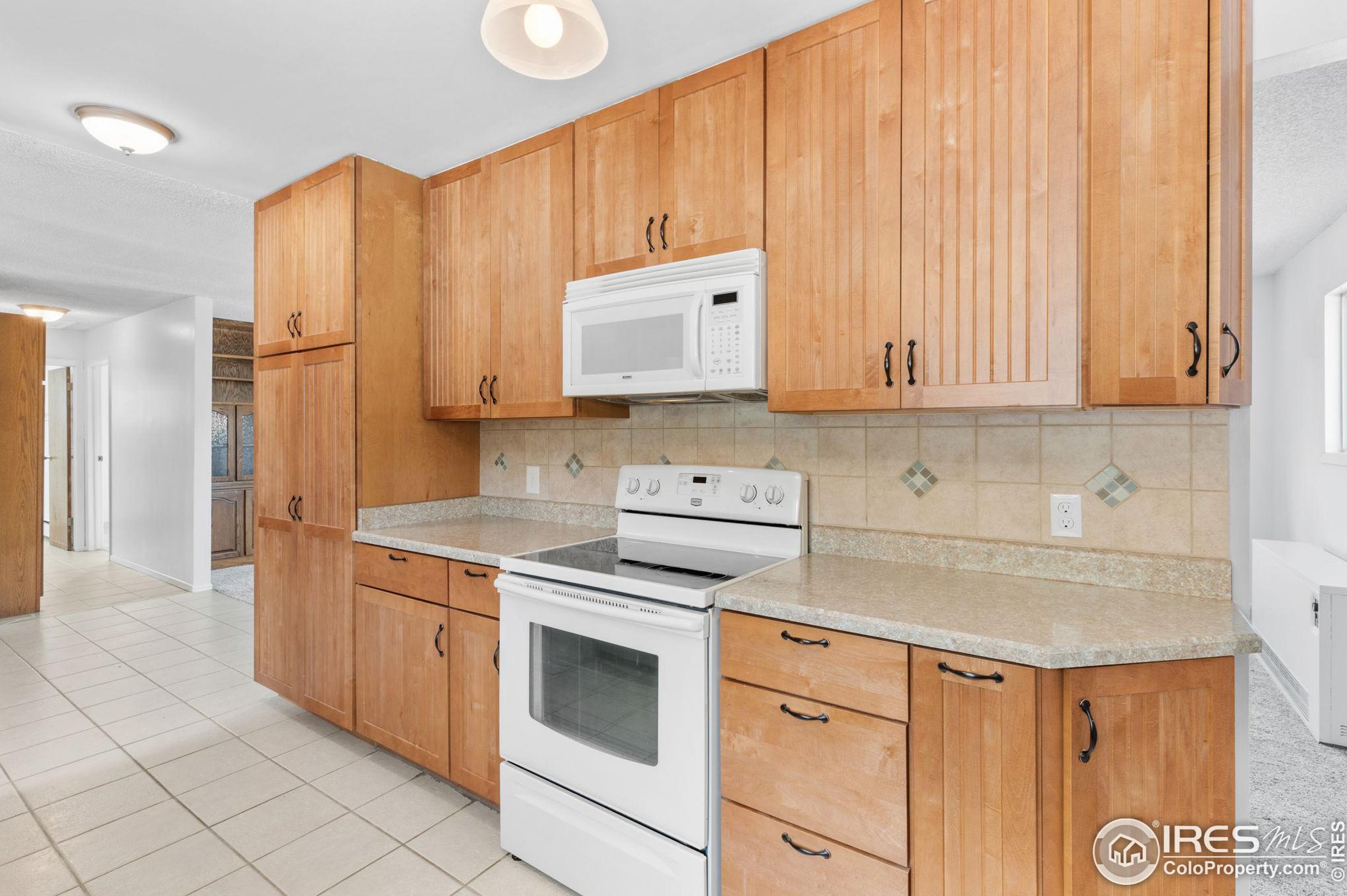 2041 Fish Creek Rd, Estes Park CO 80517-6925 exterior