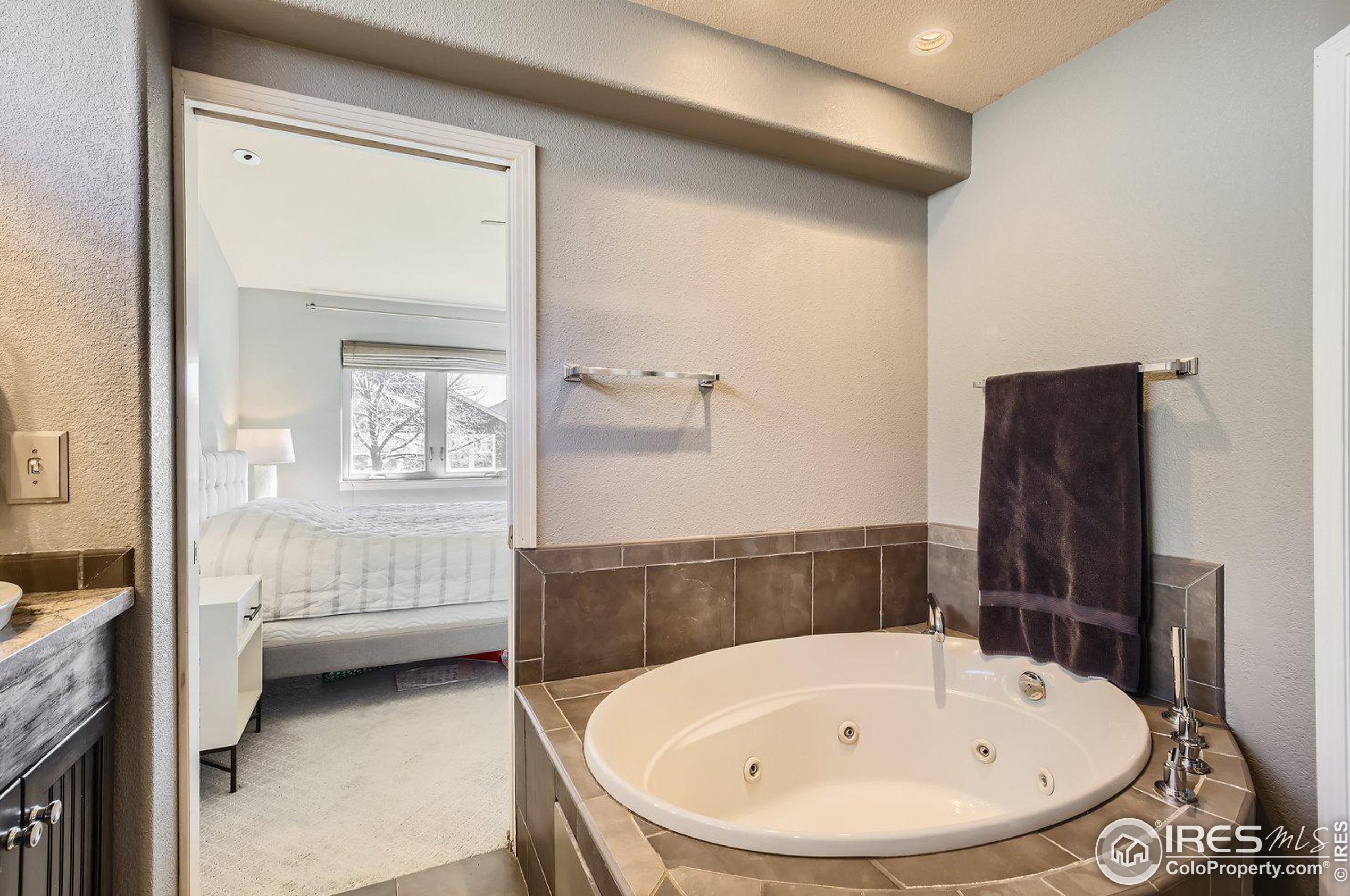 2838 Des Moines Dr, Fort Collins CO  80525-6684 exterior