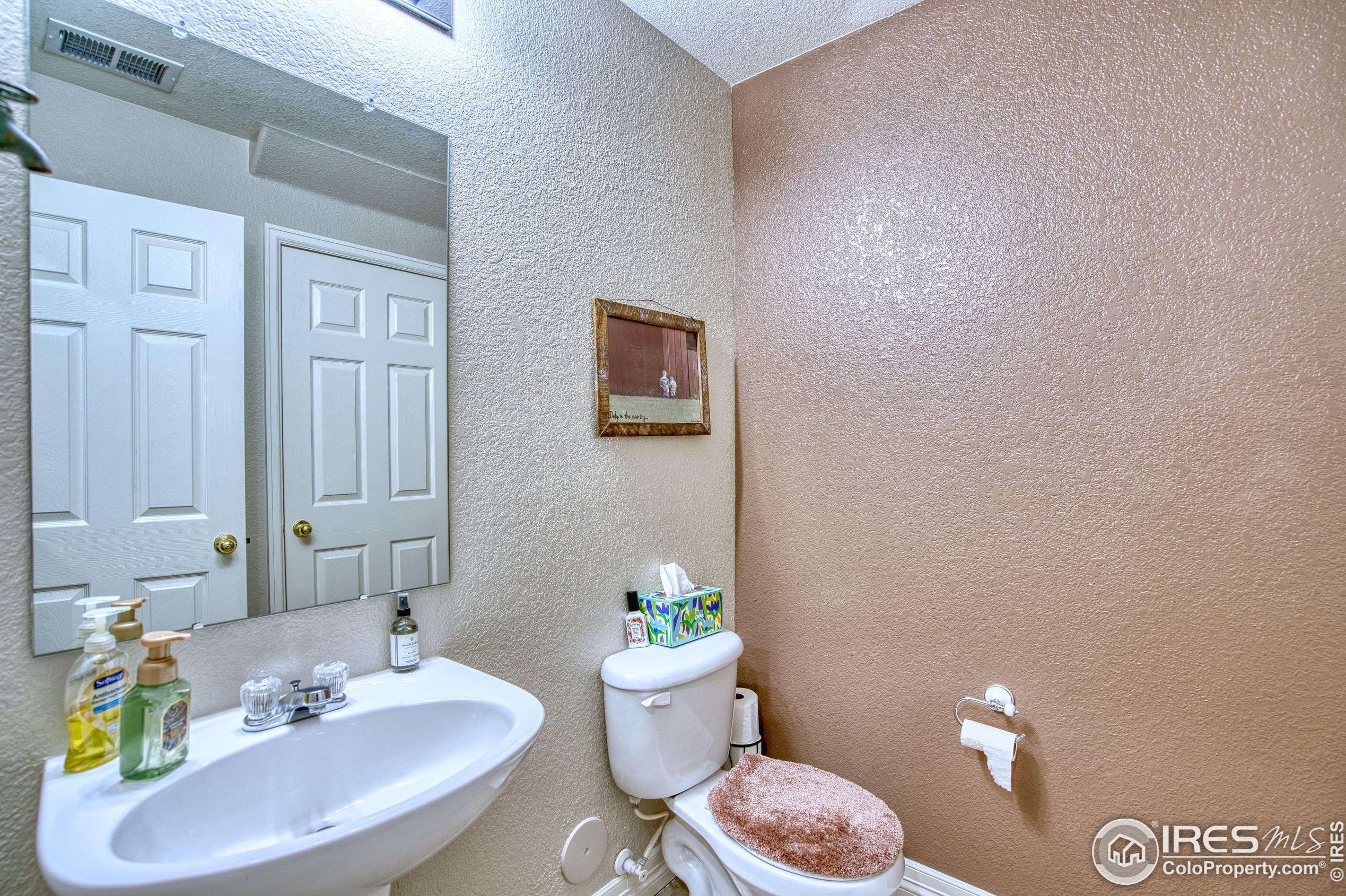 13618 Krameria St, Denver CO 80602-6985 exterior