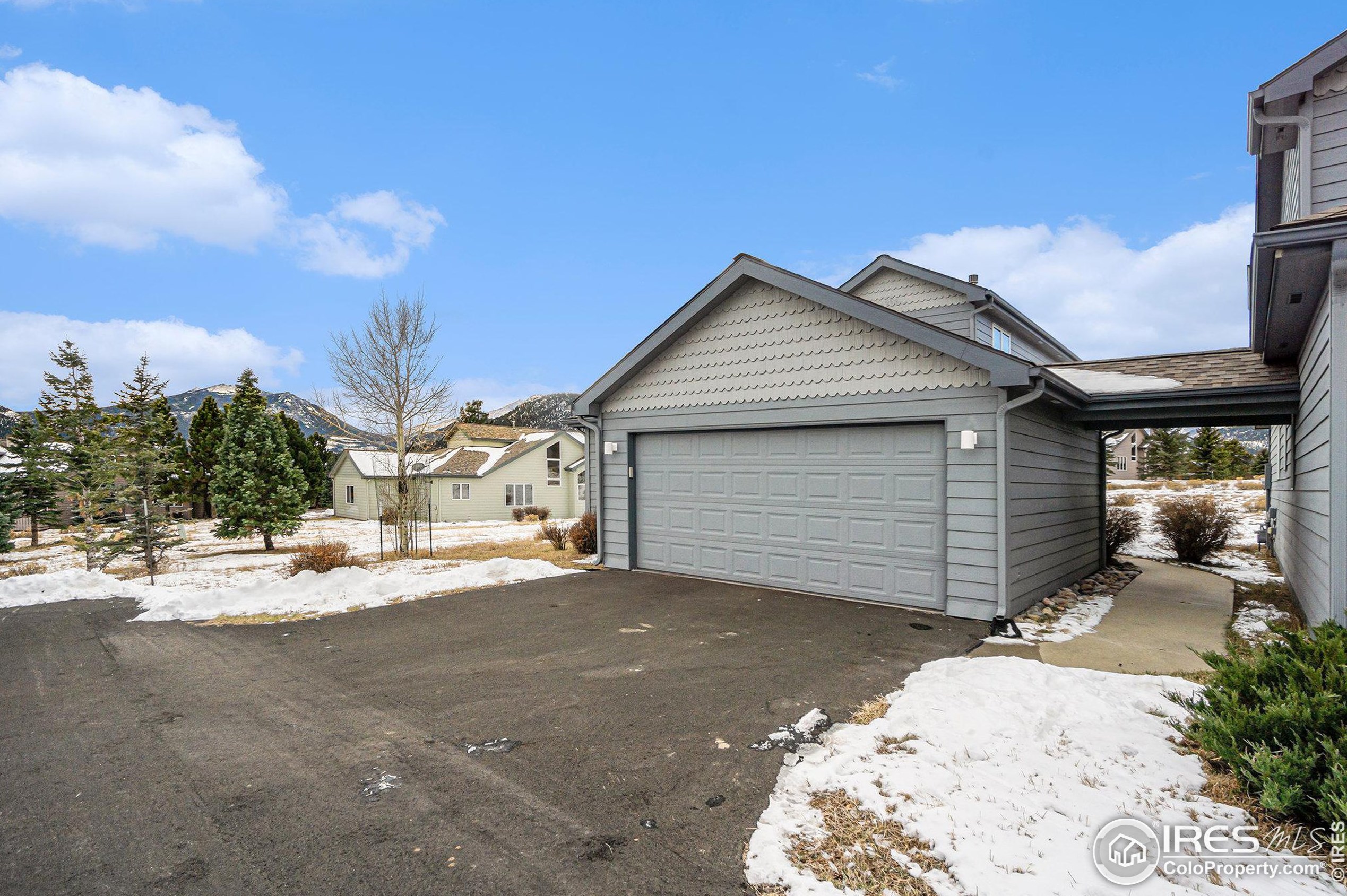 1386 Raven Cir, Estes Park CO 80517-9428 exterior