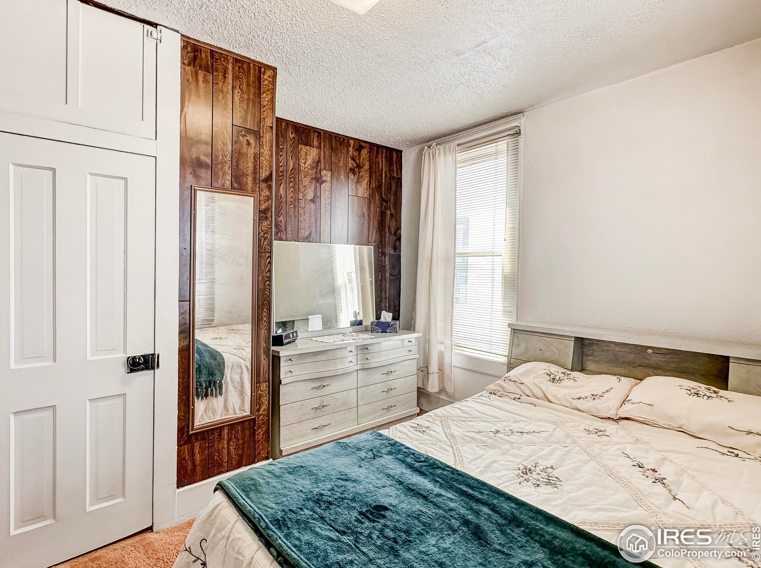 221 Denver St, Sterling CO 80751-4037 exterior