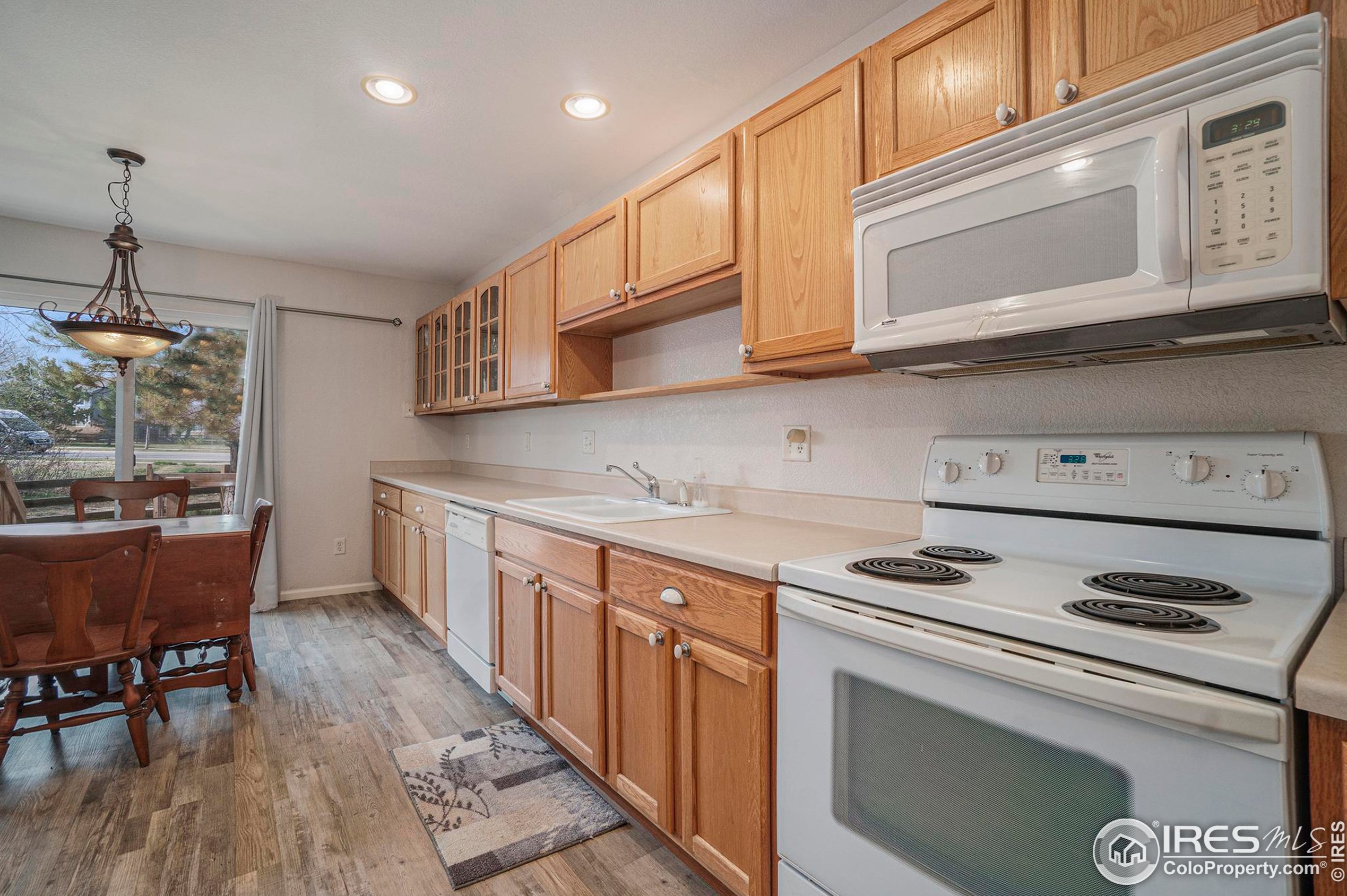 1884 Dove Creek Cir, Loveland CO  80538-5399 exterior