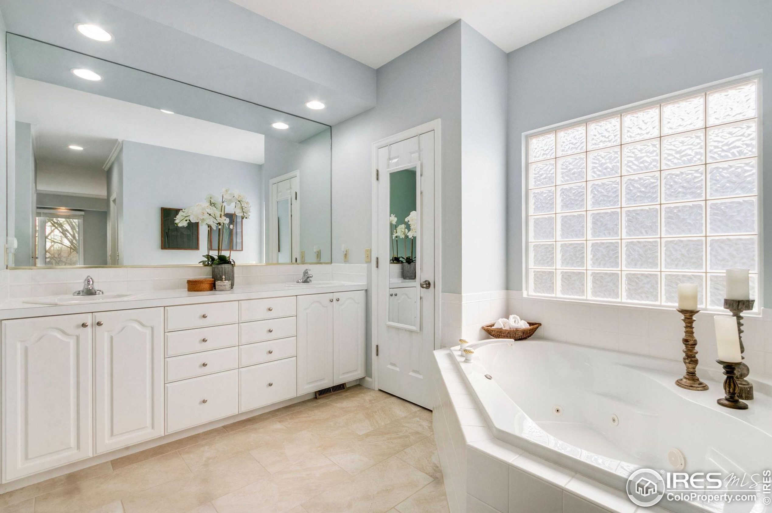 2625 Mckeag Dr, Fort Collins CO  80526-2100 exterior