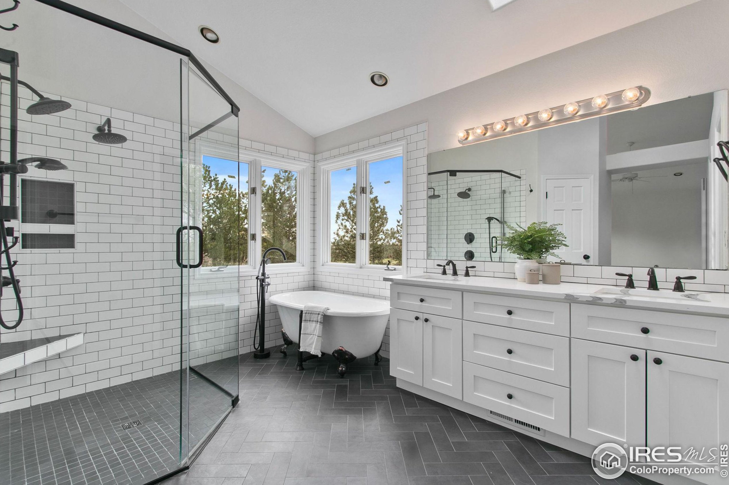604 Hinsdale Ct, Fort Collins CO  80526-3933 exterior