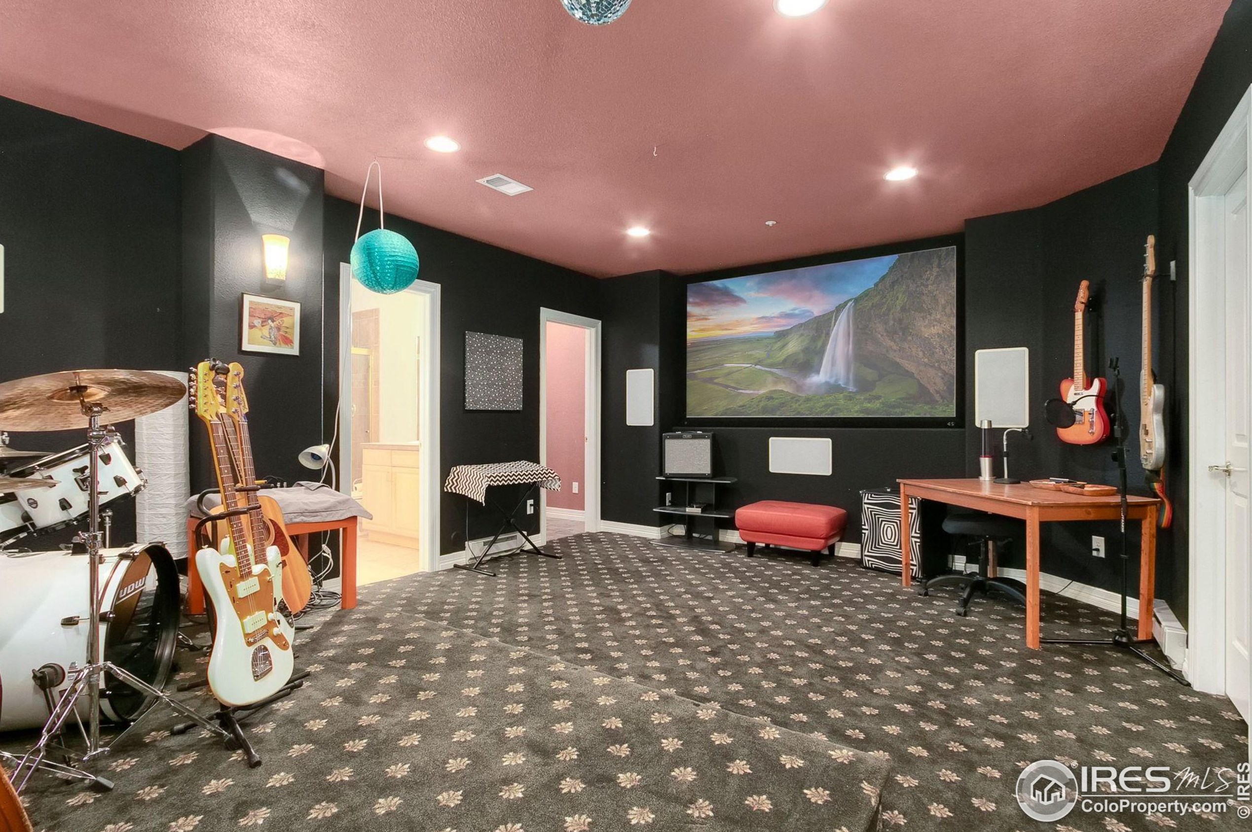 4651 Westridge Dr, Fort Collins CO  80526-6508 exterior