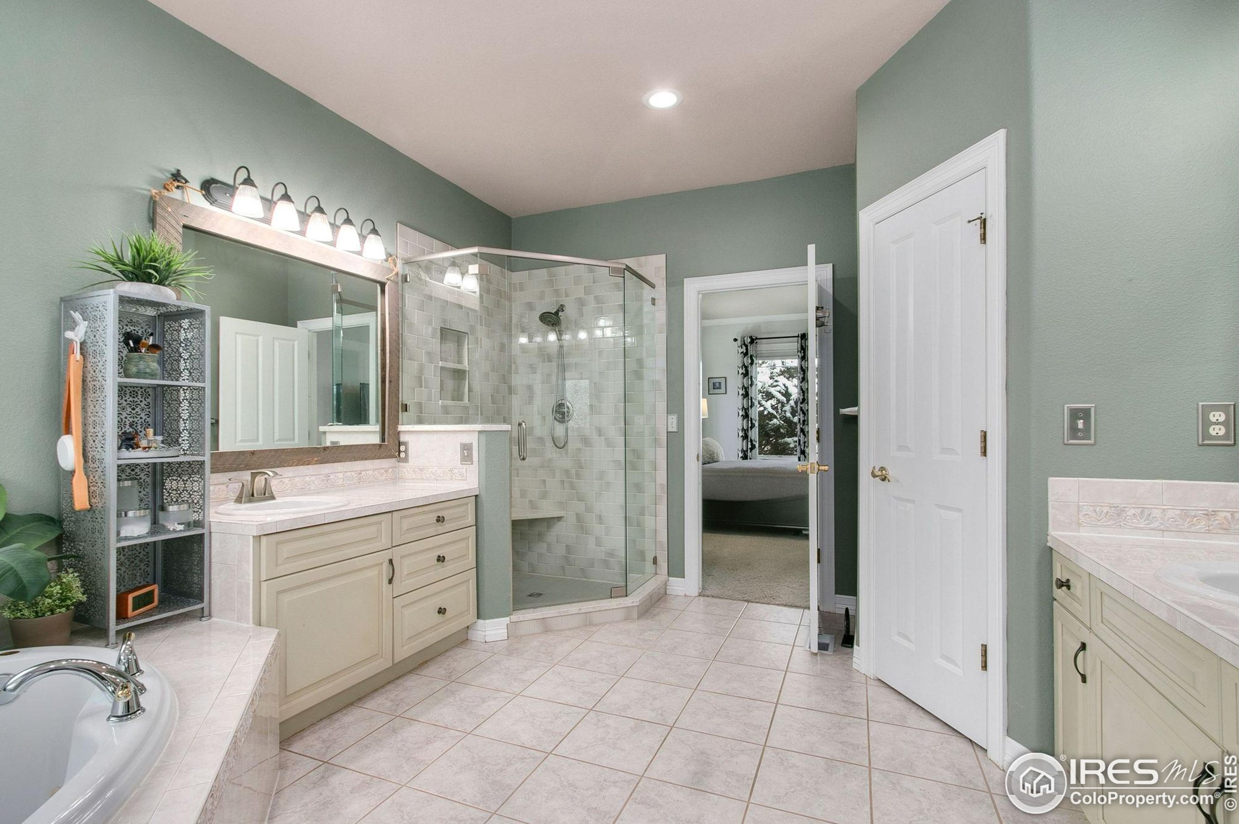 4651 Westridge Dr, Fort Collins CO  80526-6508 exterior