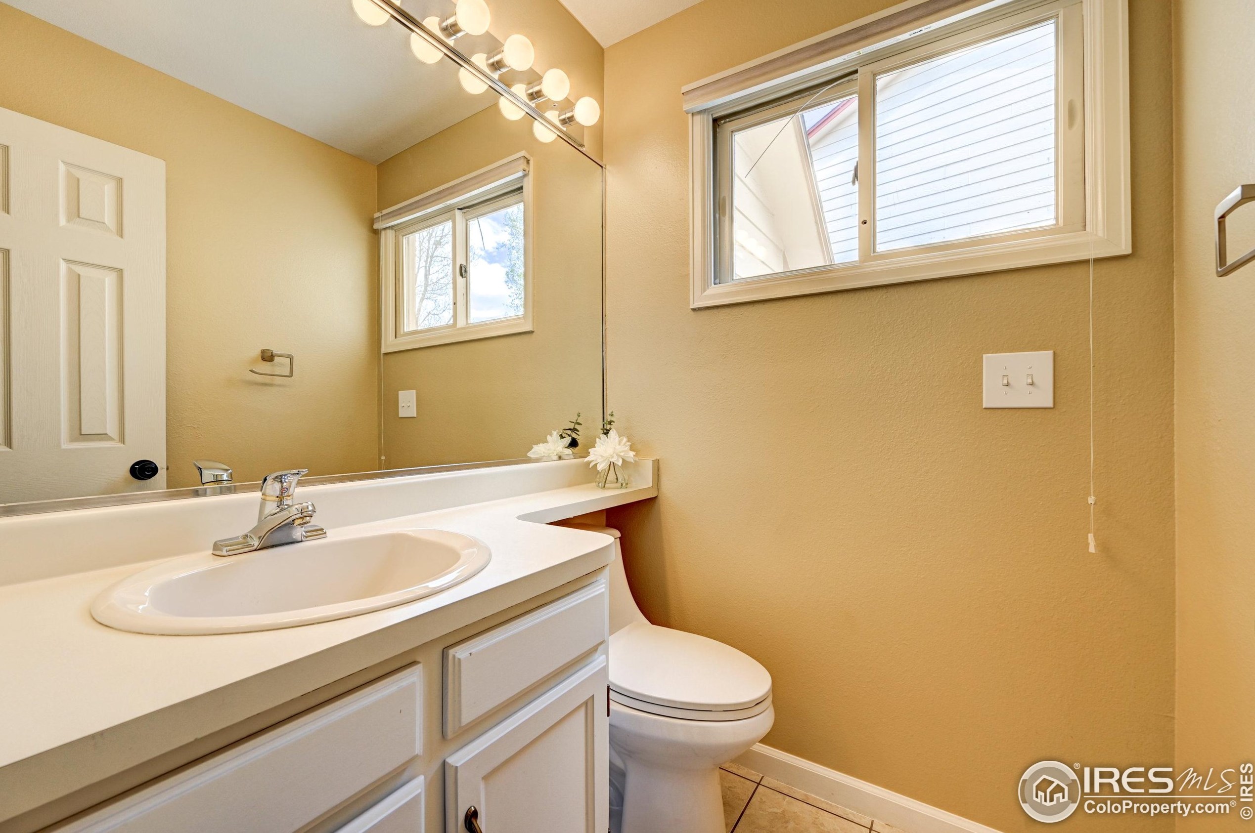 17504 Caspian Pl, Denver CO  80013-4141 exterior