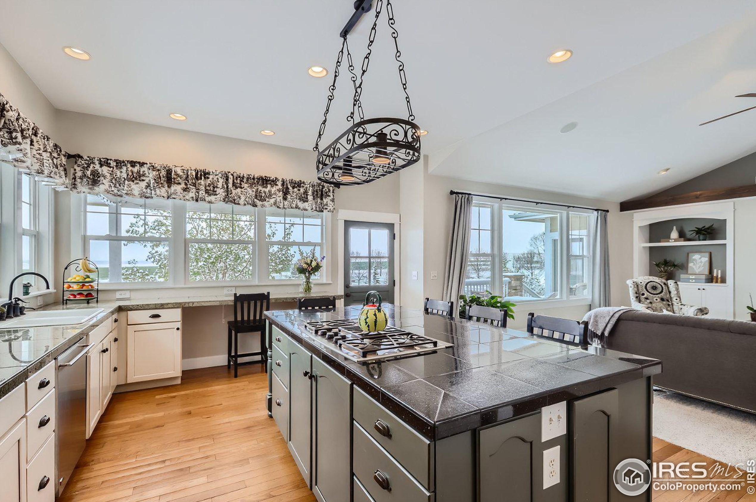 1283 Hilltop Cir, Fort Collins CO  80550-3336 exterior