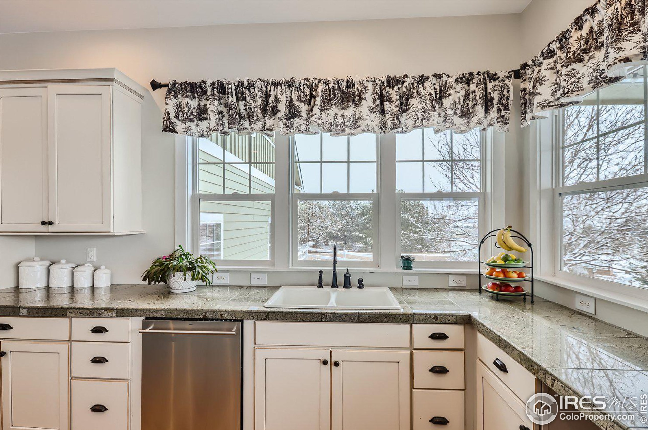 1283 Hilltop Cir, Fort Collins CO  80550-3336 exterior