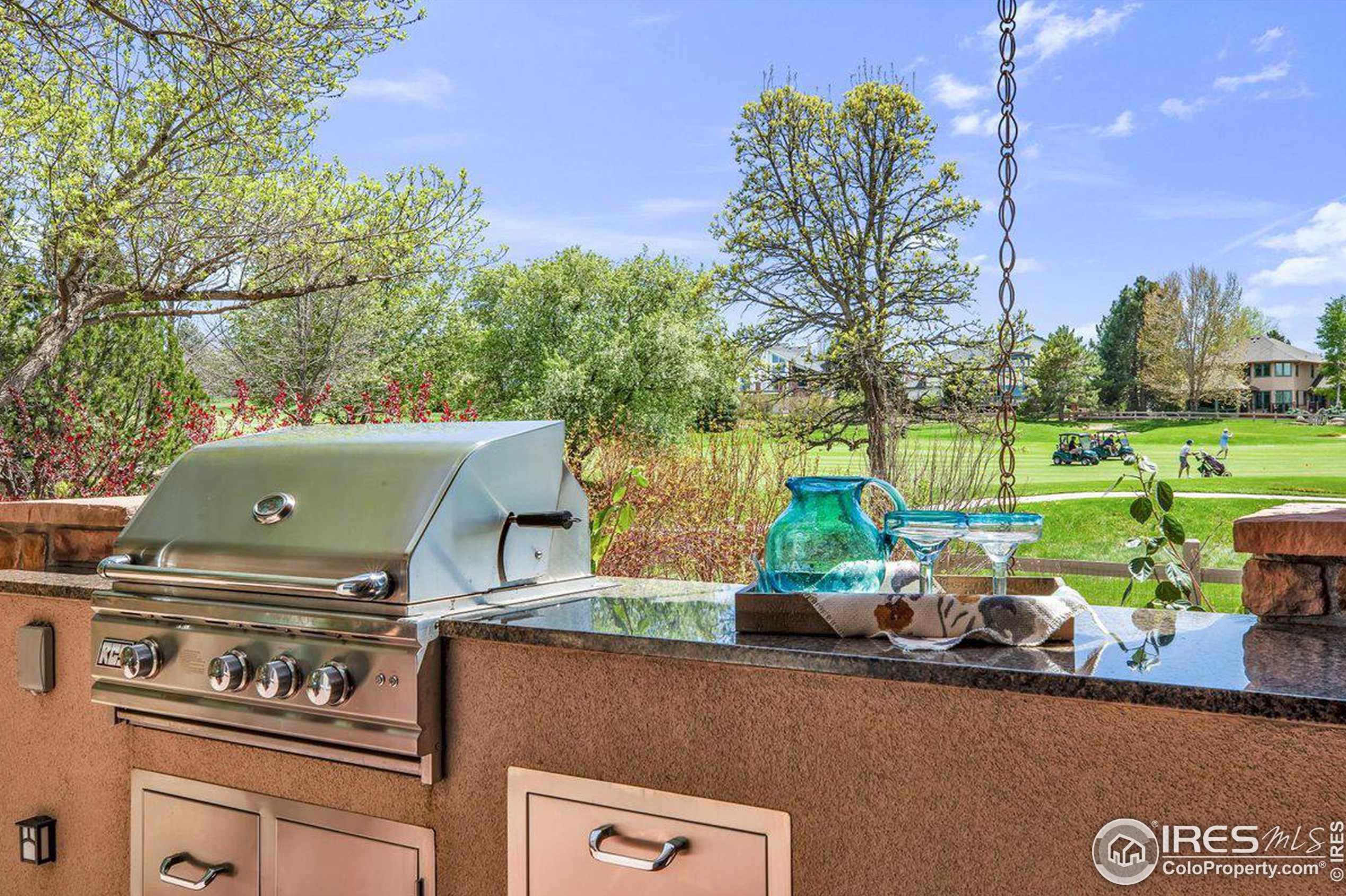 2254 Eagles Nest Dr, Lafayette CO  80026-9311 exterior