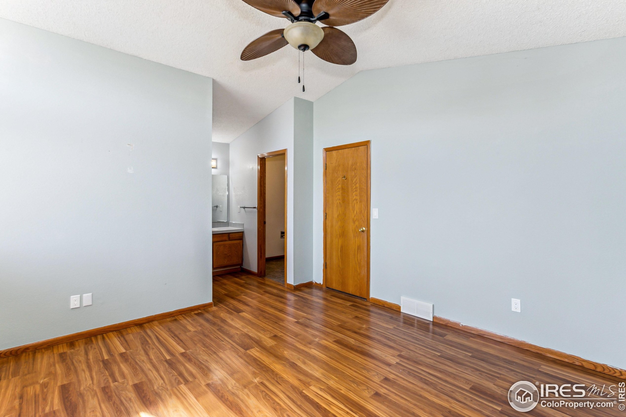 2605 Redbud Dr, Loveland CO  80538-3383 exterior